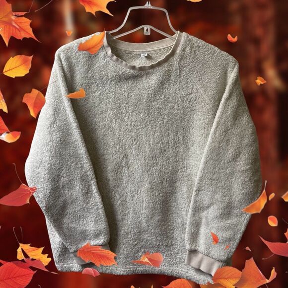 Uniqlo Tops - Uniqlo Sweatshirt Women’s Sweatshirt Cream/Ivory Soft Fleece Type Pullover Med